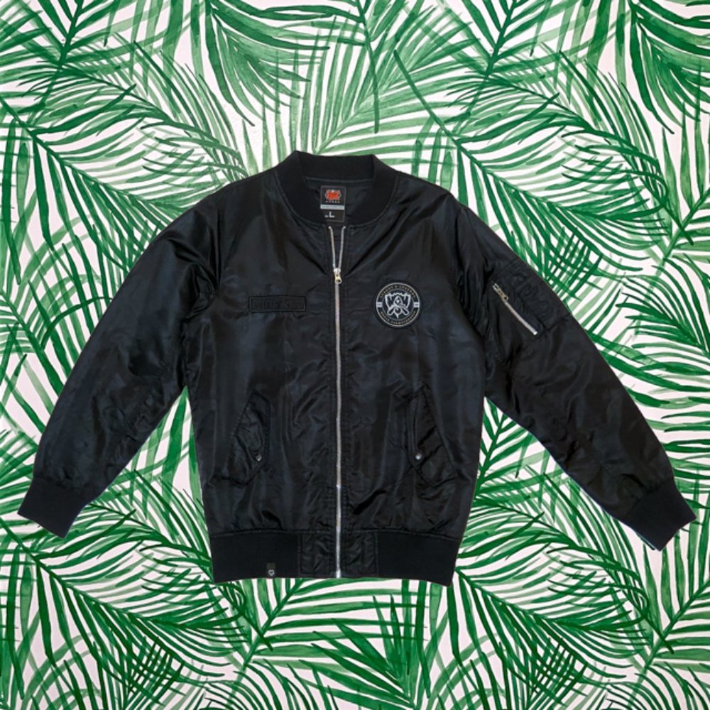 Riot Games 2016 Worlds League of Legends Bomber Jacket L